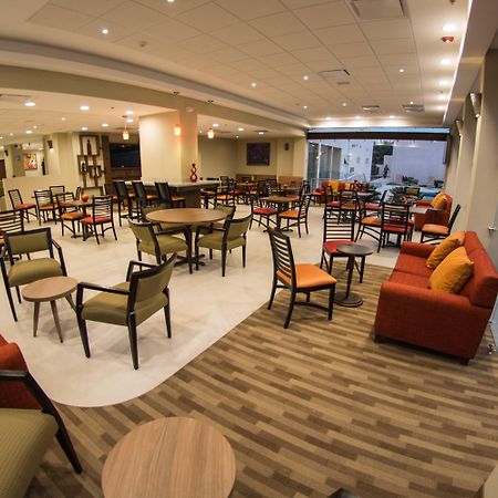 Holiday Inn Express Guadalajara Aeropuerto By Ihg Las Pintas Exteriér fotografie