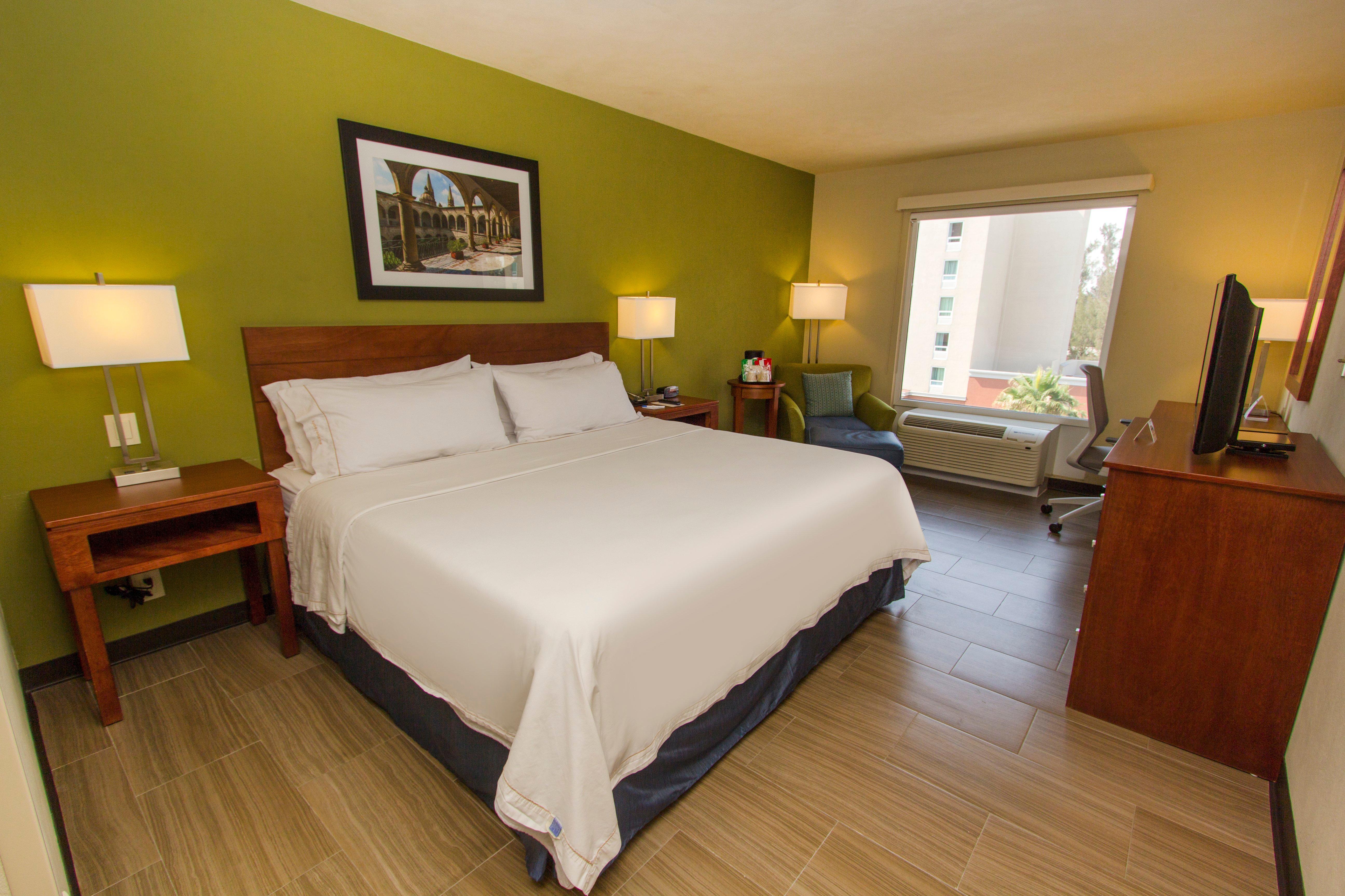 Holiday Inn Express Guadalajara Aeropuerto By Ihg Las Pintas Exteriér fotografie