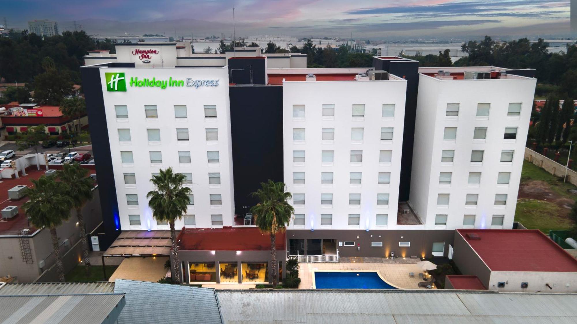 Holiday Inn Express Guadalajara Aeropuerto By Ihg Las Pintas Exteriér fotografie