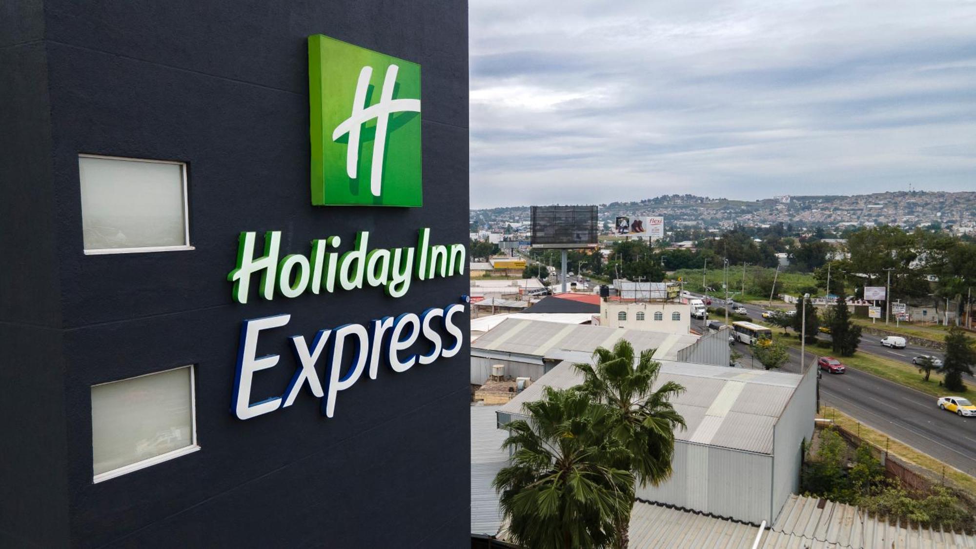 Holiday Inn Express Guadalajara Aeropuerto By Ihg Las Pintas Exteriér fotografie